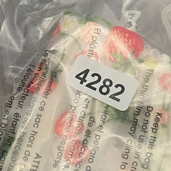 New! Victorias Secret bustier bra top cherries strawberries white 4282 - Picture 9 of 9